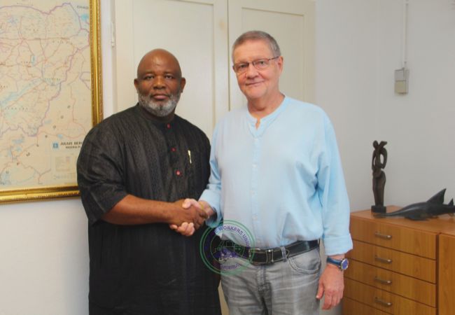L: Comrade Francis Bunu, President General, Maritime Workers Union of Nigeria (MWUN); Capt. Rainer Jensch, Julius Berger General Manager, Warri, Delta State